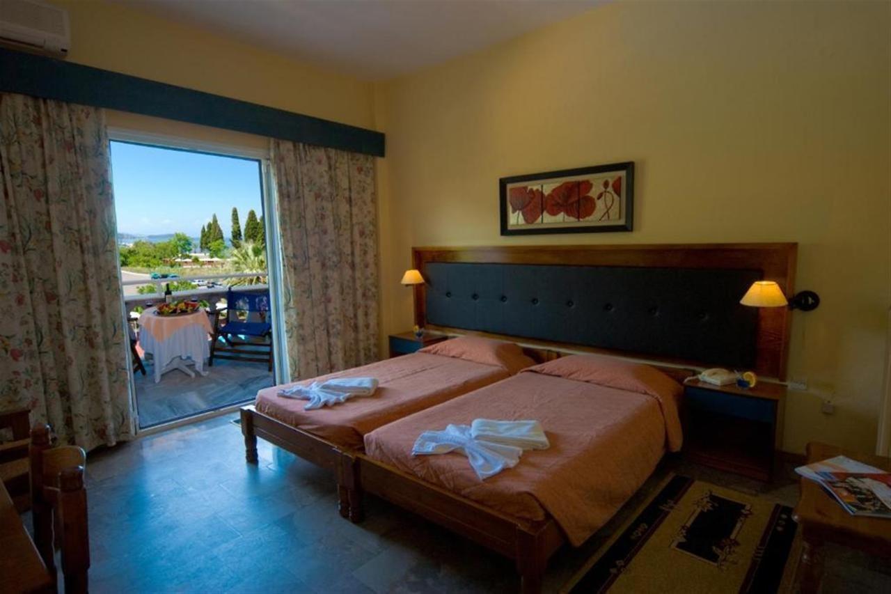 Potamaki Beach Hotel Benitses  Bagian luar foto