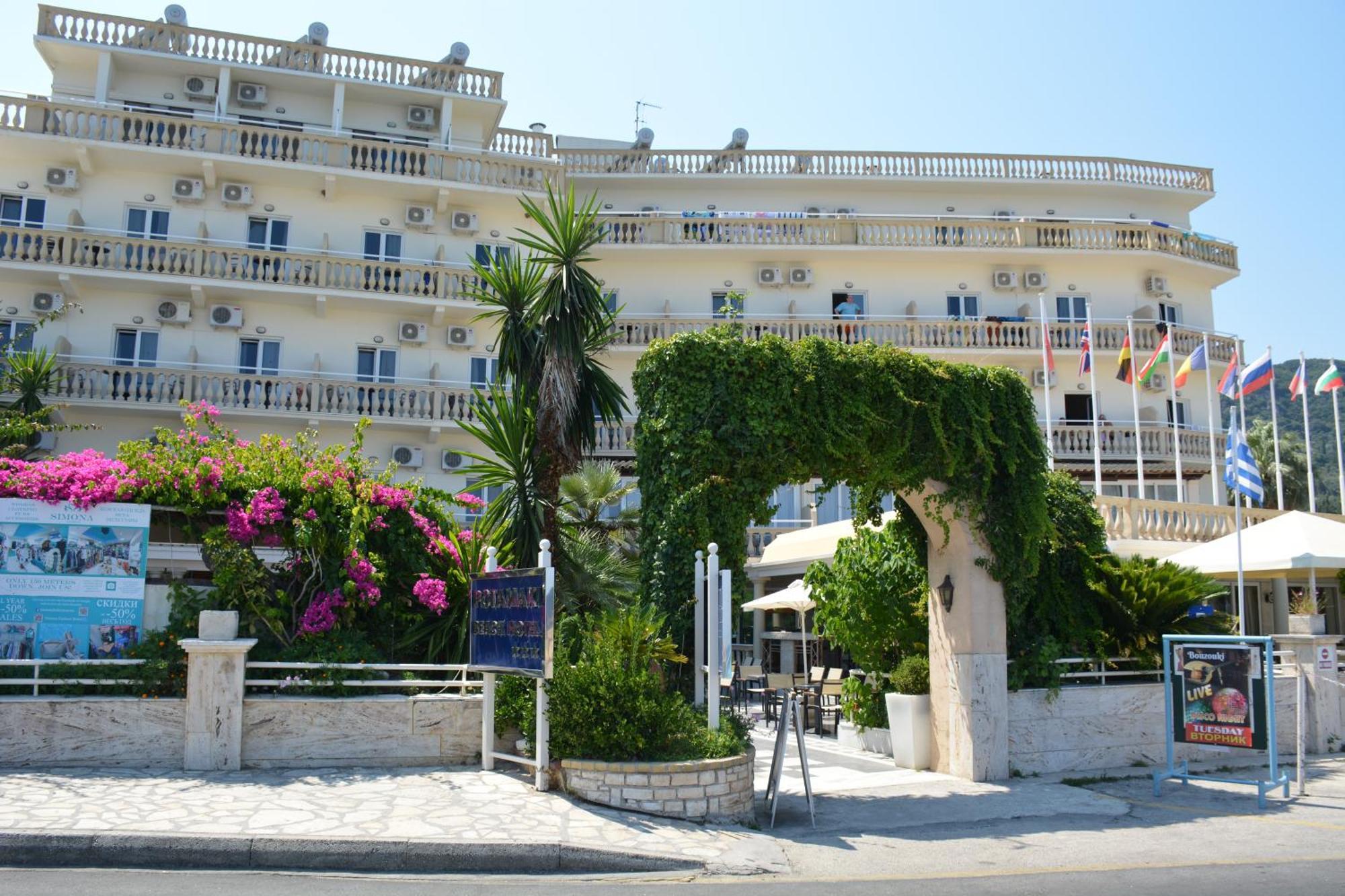 Potamaki Beach Hotel Benitses  Bagian luar foto