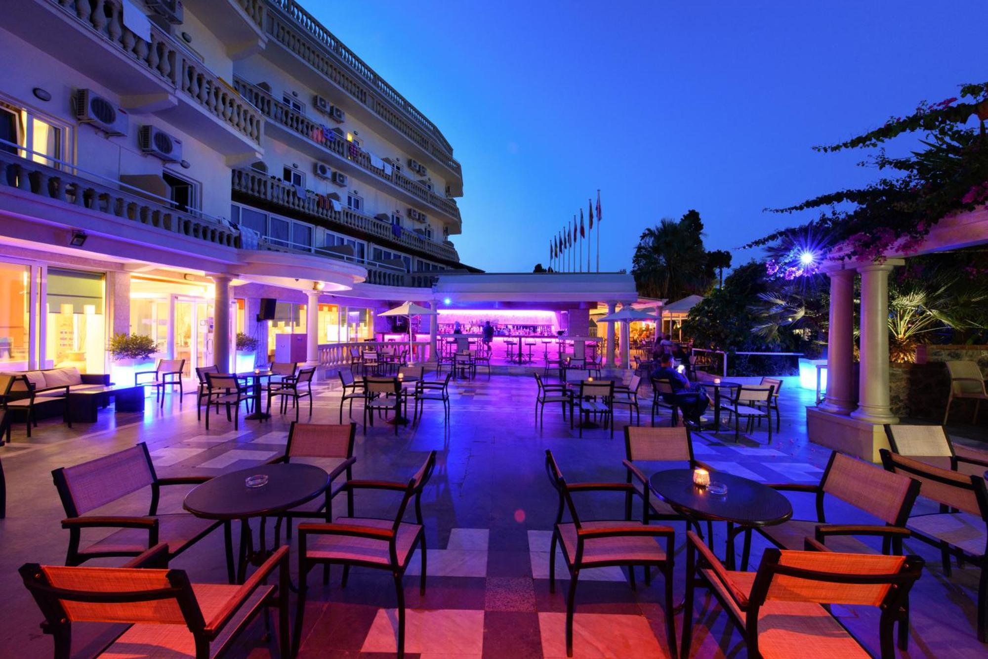Potamaki Beach Hotel Benitses  Bagian luar foto
