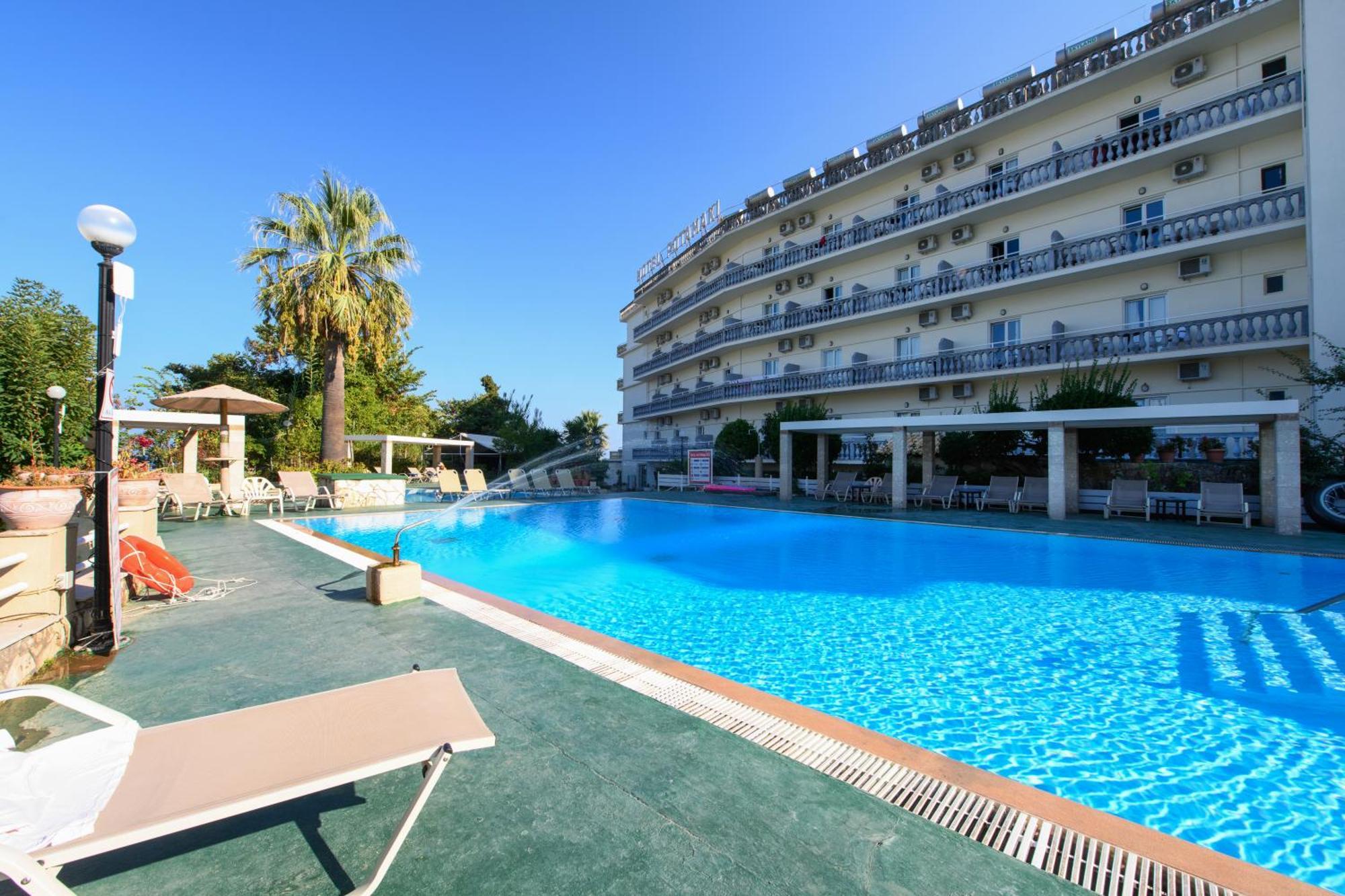 Potamaki Beach Hotel Benitses  Bagian luar foto