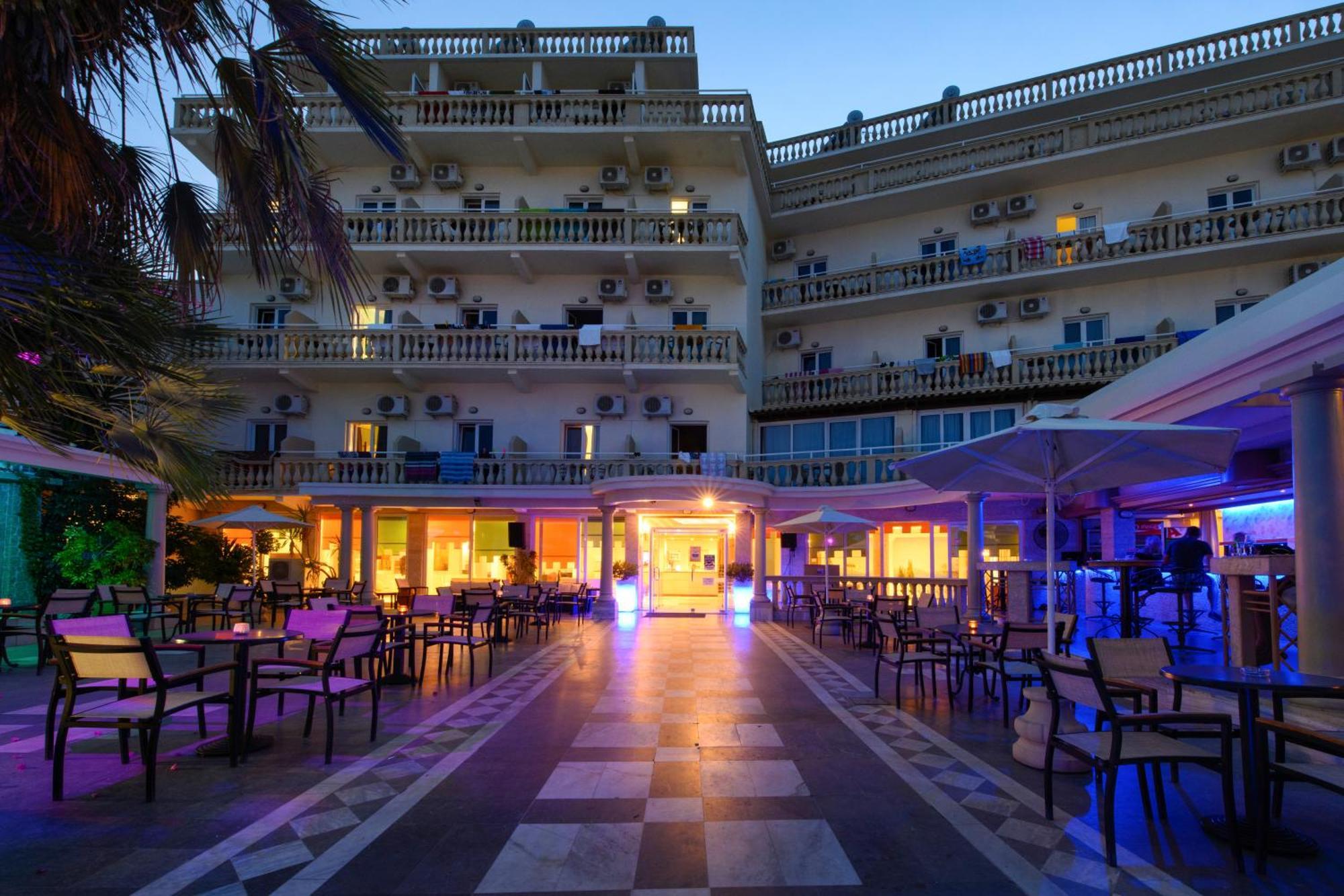 Potamaki Beach Hotel Benitses  Bagian luar foto