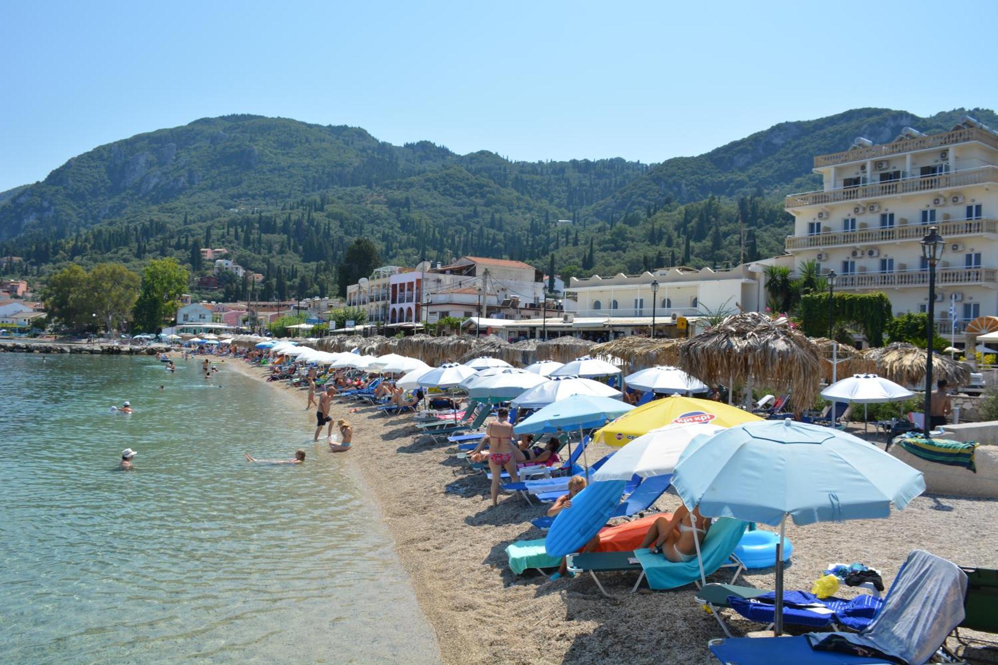 Potamaki Beach Hotel Benitses  Bagian luar foto