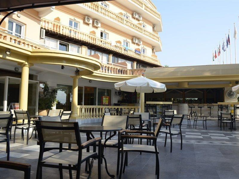 Potamaki Beach Hotel Benitses  Bagian luar foto