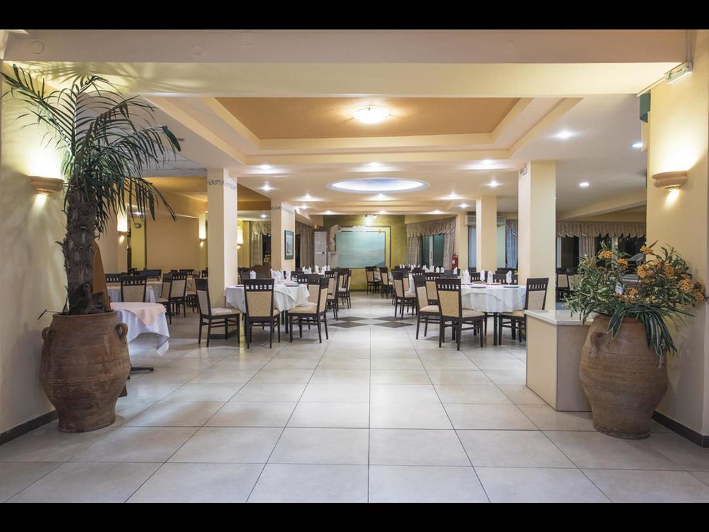 Potamaki Beach Hotel Benitses  Bagian luar foto