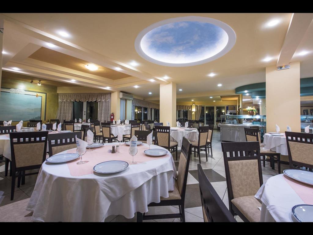 Potamaki Beach Hotel Benitses  Bagian luar foto